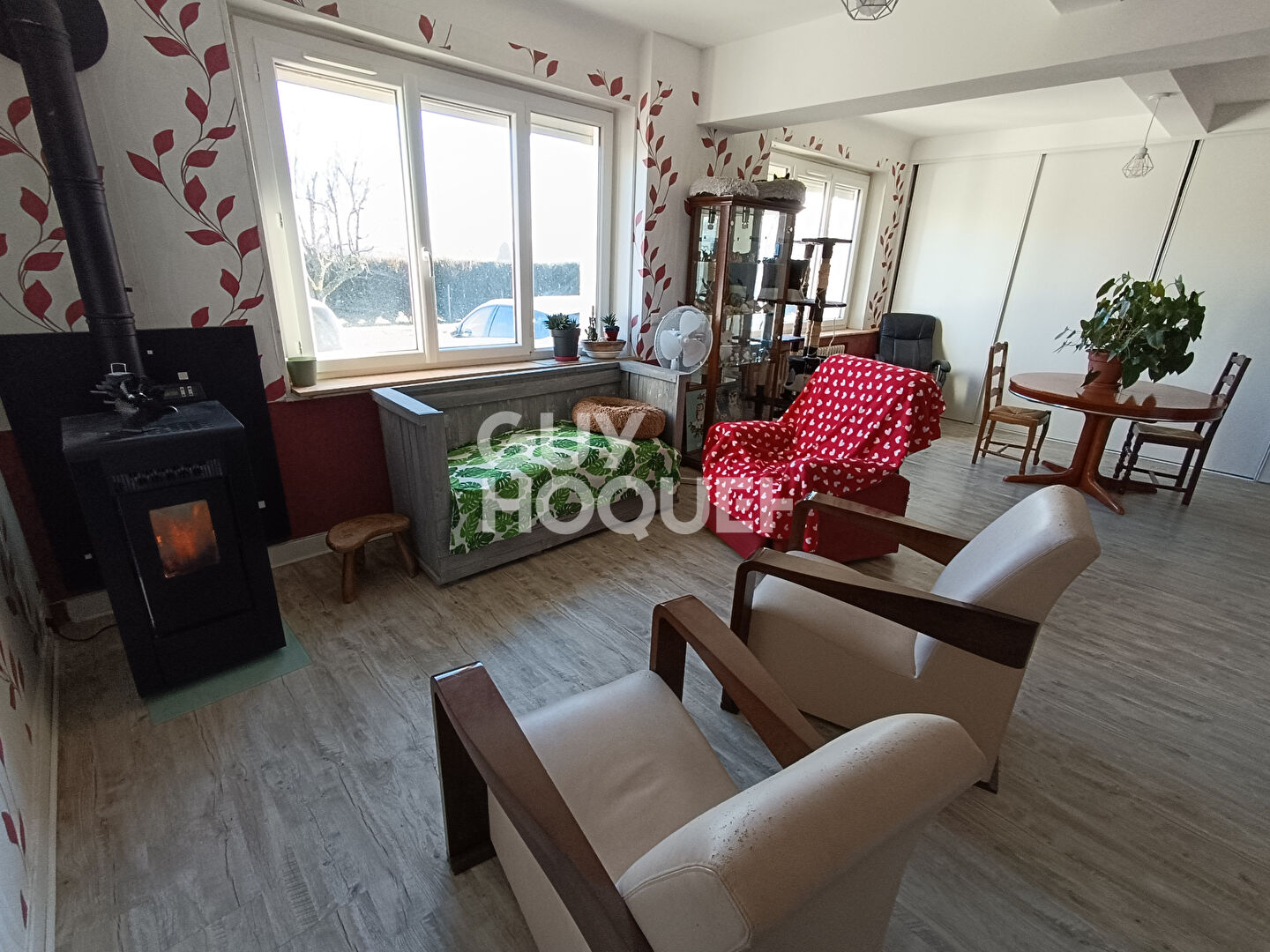 Maison familiale de 212 m² à Noirétable avec terrain clos de 2 025 m²