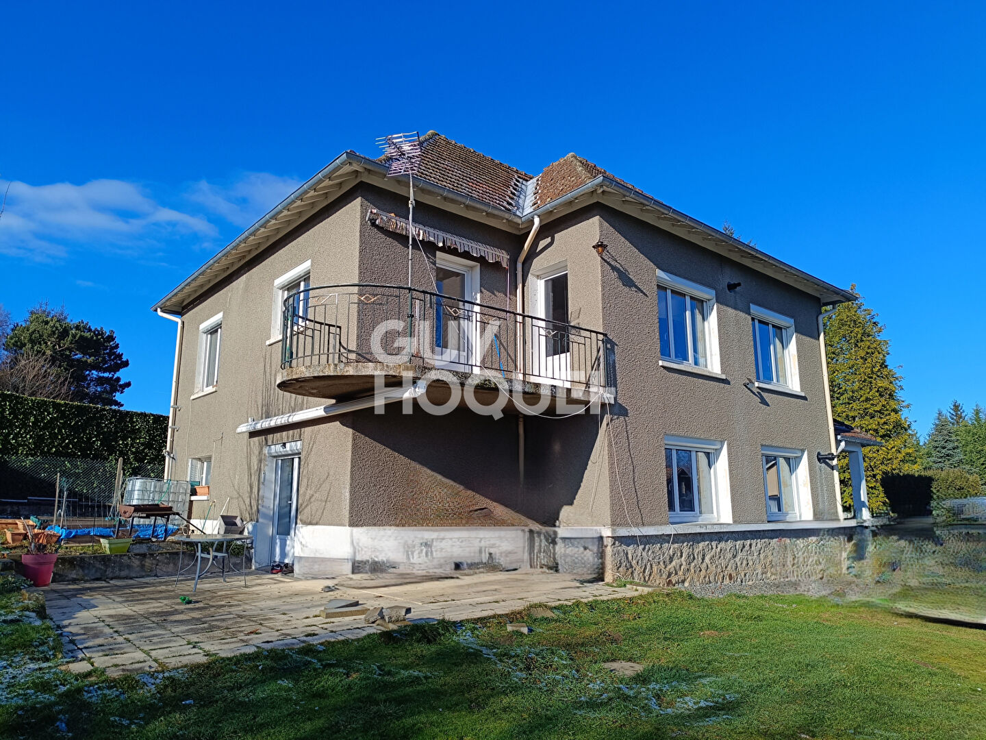 Maison familiale de 212 m² à Noirétable avec terrain clos de 2 025 m²