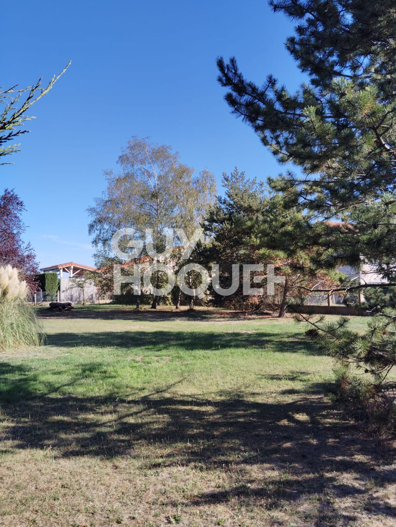 Terrain Sainte Agathe La Bouteresse 1500 m2