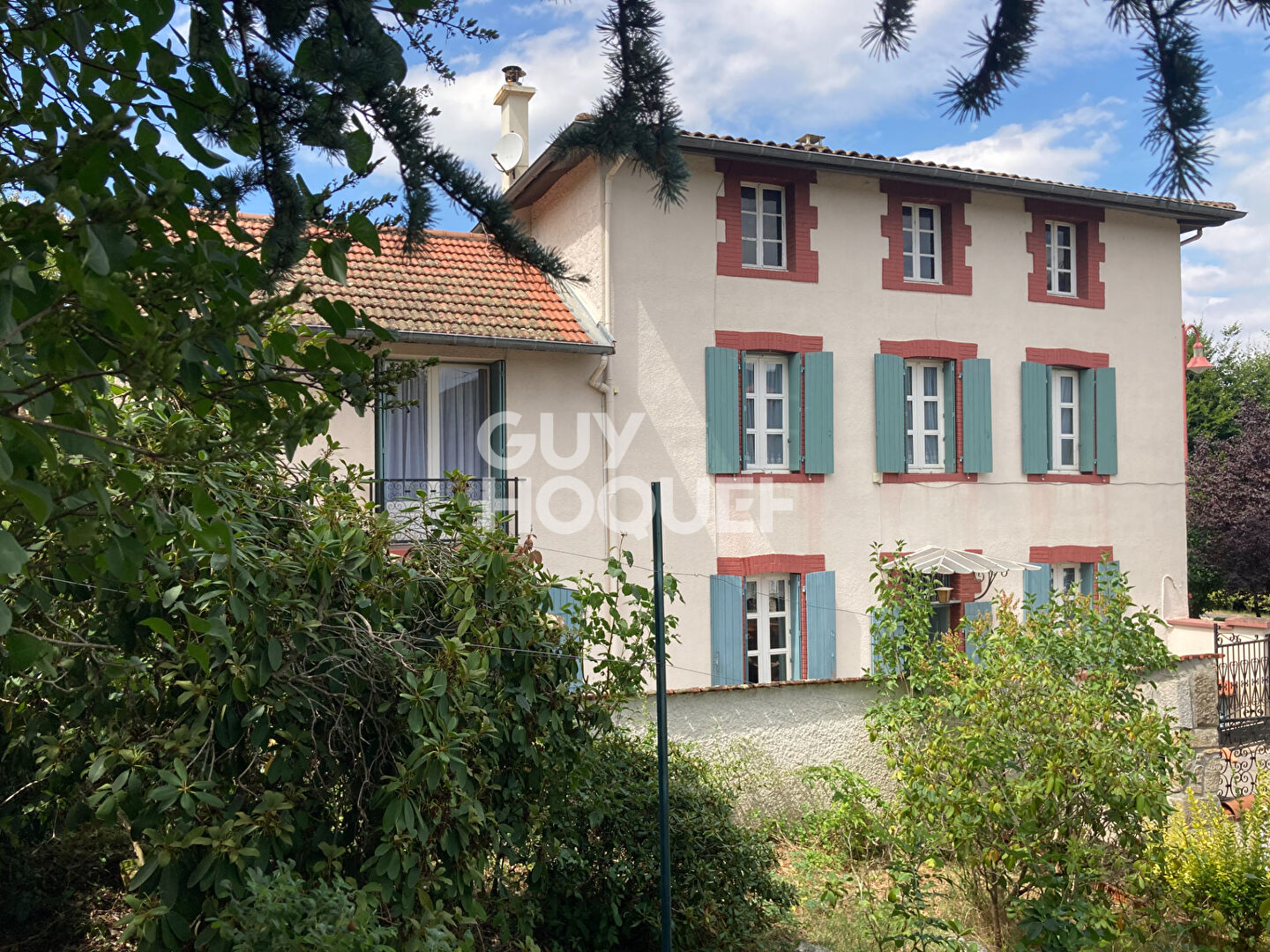 Maison de village avec cour et dépendances - Sail-sous-Couzan