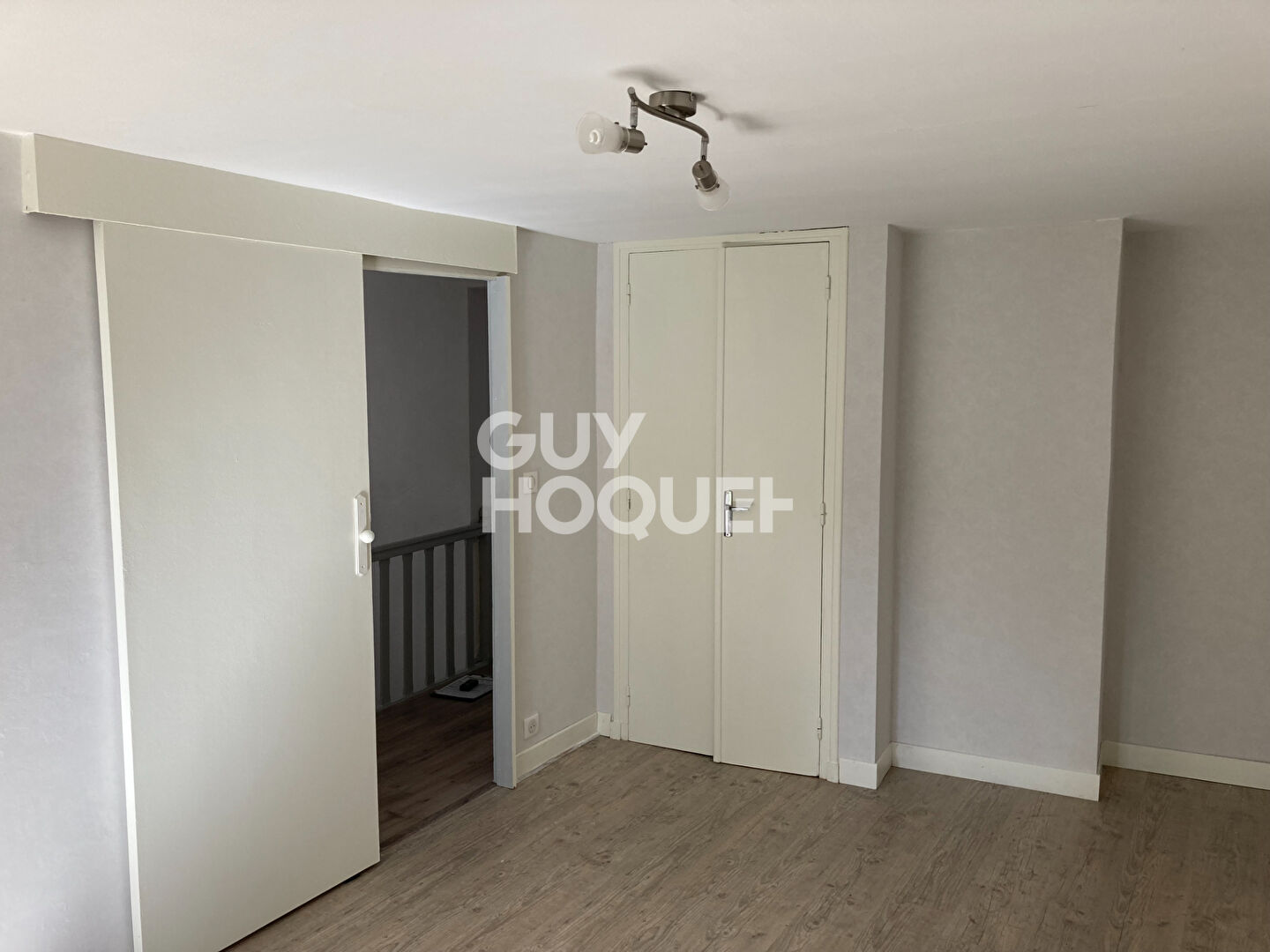 Maison rénovée avec cour - Proche Boën-sur-Lignon