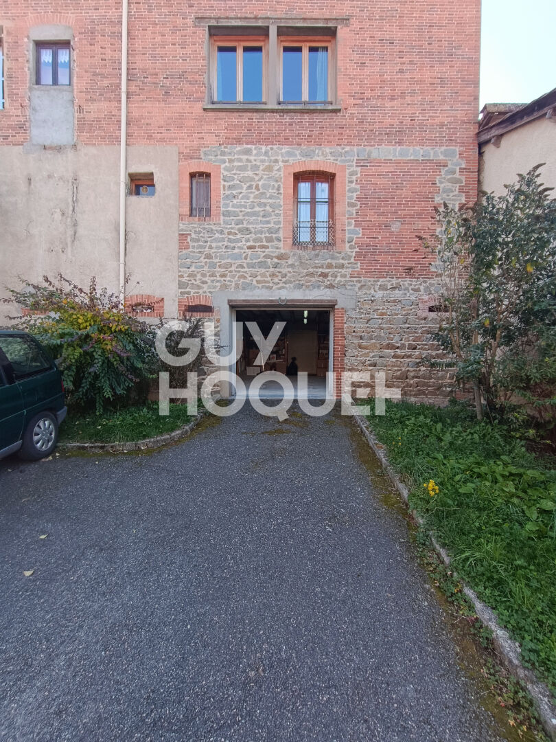 Leigneux - Spacieuse maison de village 222 m² avec cour intérieure