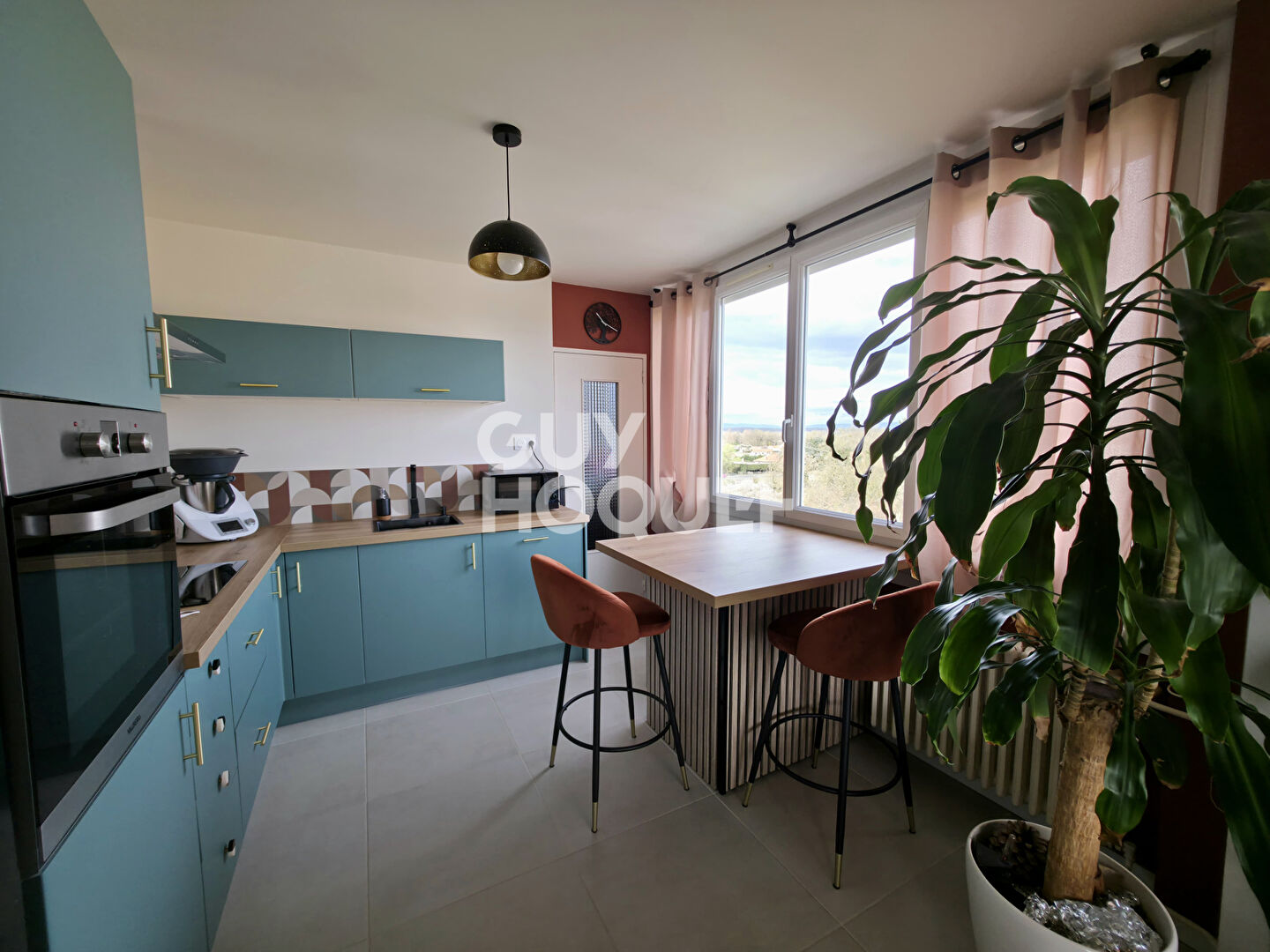 Appartement 64 m² entièrement rénové ? Balcon ? Cave ? Possibilité 2 chambres ? Feurs