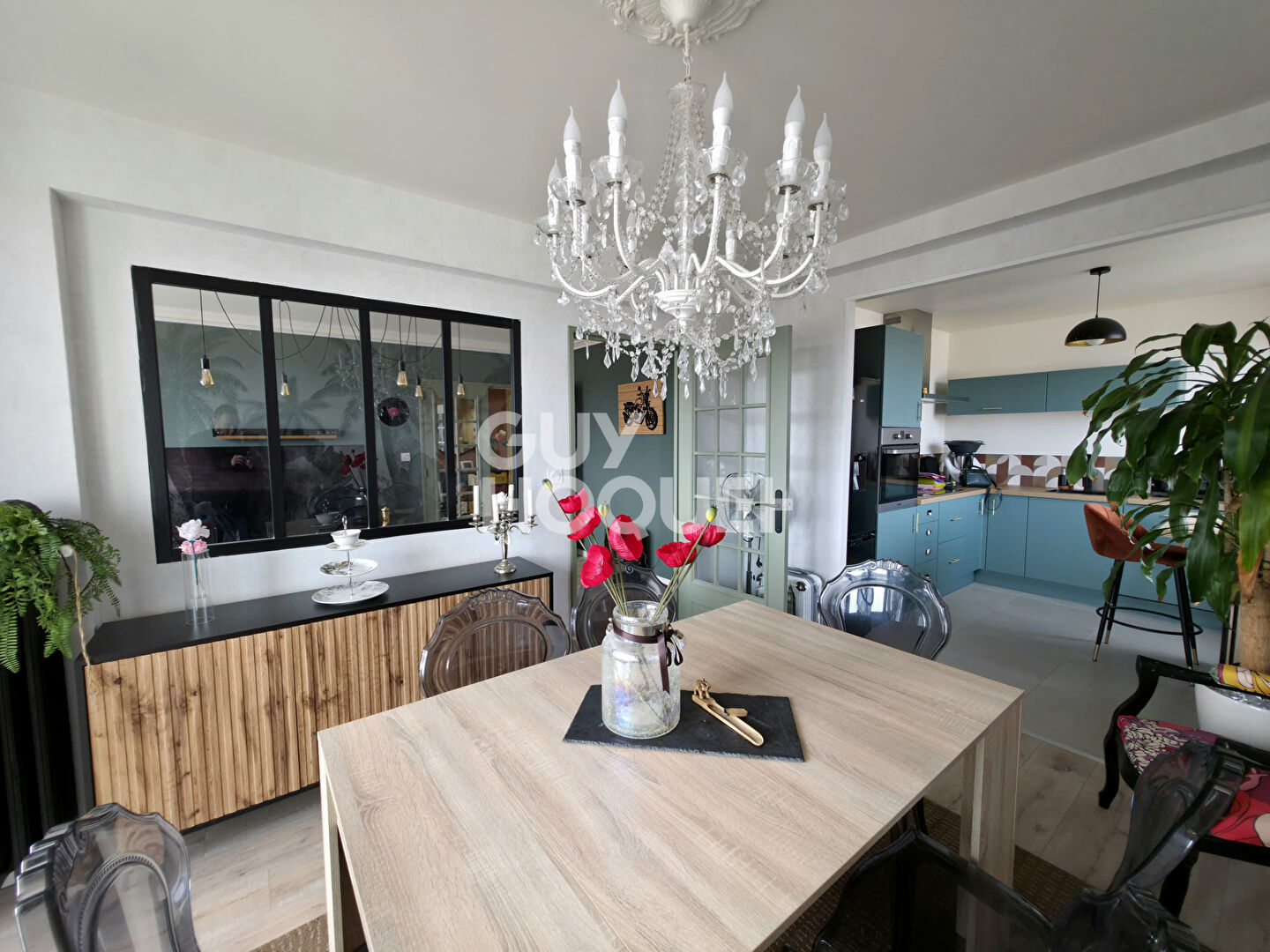 Appartement 64 m² entièrement rénové ? Balcon ? Cave ? Possibilité 2 chambres ? Feurs