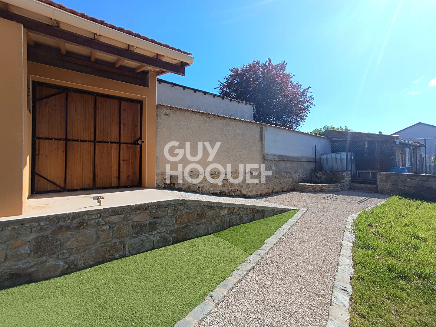 Maison centre village avec jardin