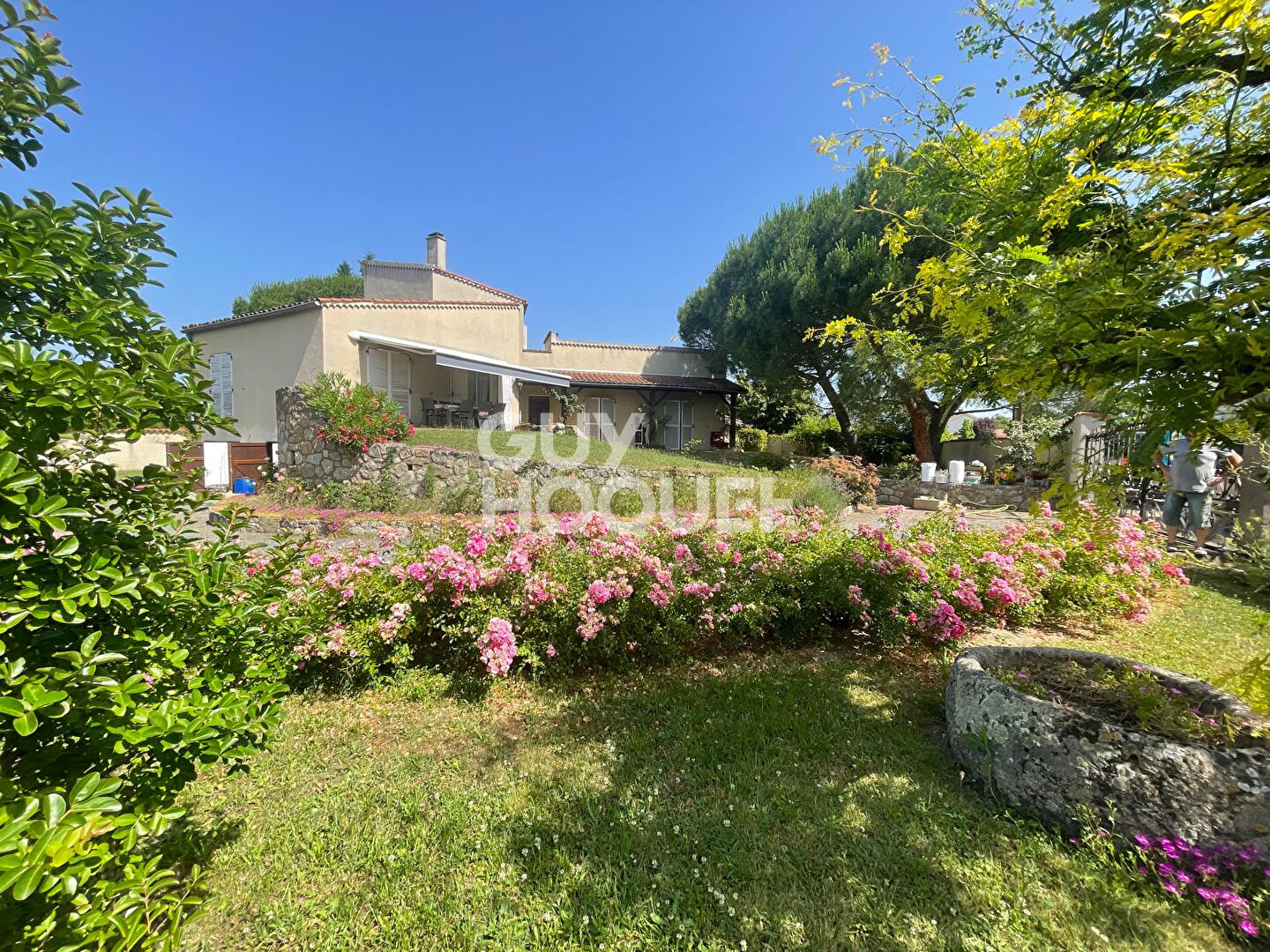 Maison traditionnelle à Feurs, Fort potentiel et beaux volumes