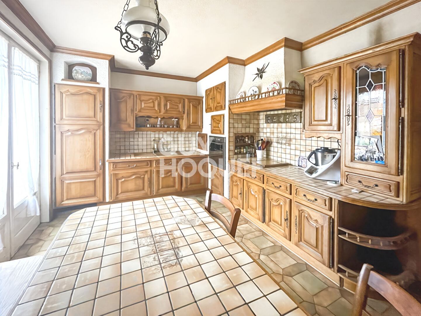 Maison traditionnelle à Feurs, Fort potentiel et beaux volumes