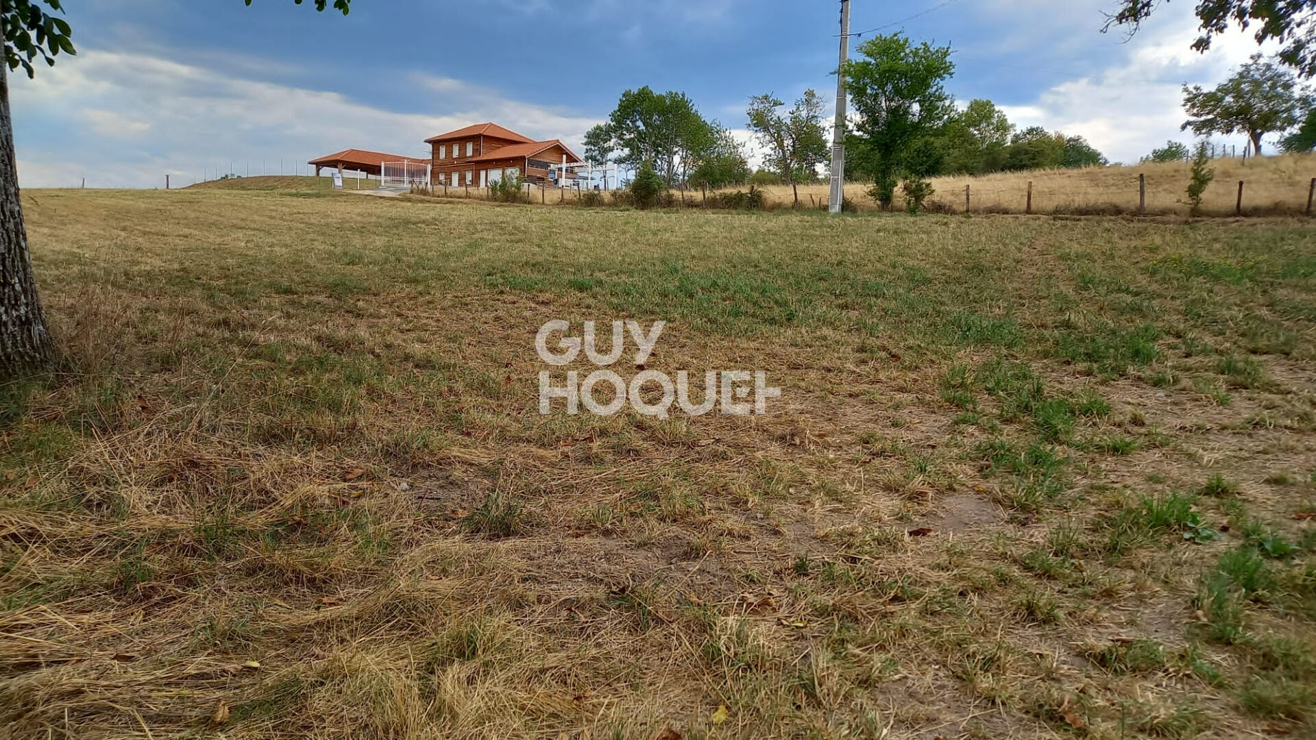 Terrain constructible de 1425 m²