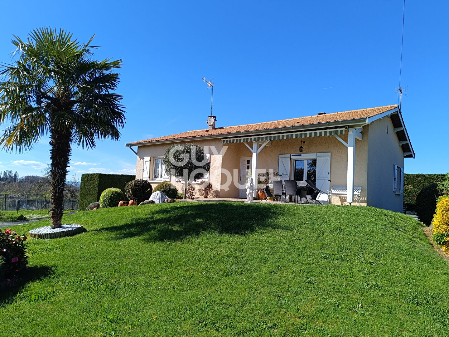 ROZIER EN DONZY : maison de 4 pièces (90 m²) en vente