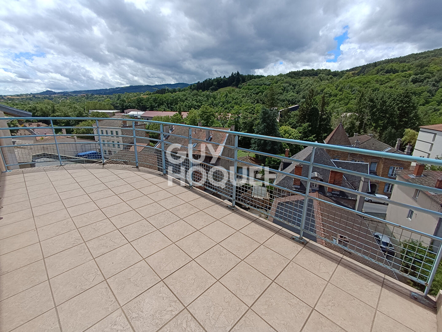 VENTE d'un appartement de 3 pièces (85 m²) à BOEN SUR LIGNON