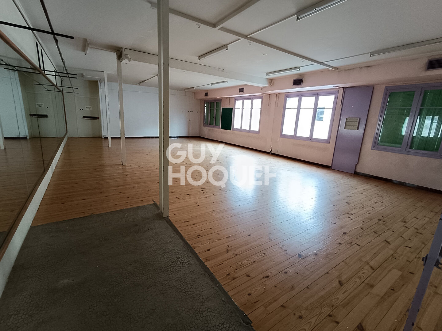 Bâtiment à rénover de 265m² à Boën sur Lignon