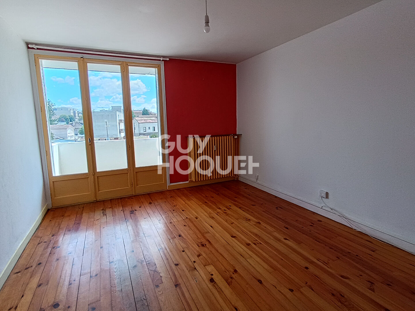 VENTE : appartement de 4 pièces (75 m²) à FEURS