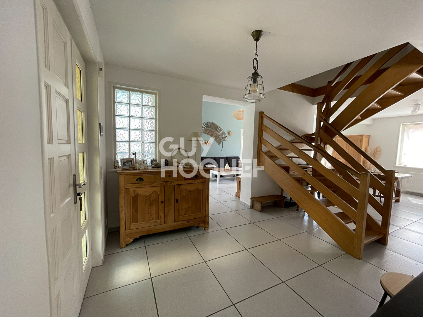 VILLA FAMILIALE AVEC ATELIER DE 240 m² ET ACCÈS CAMPING-CAR