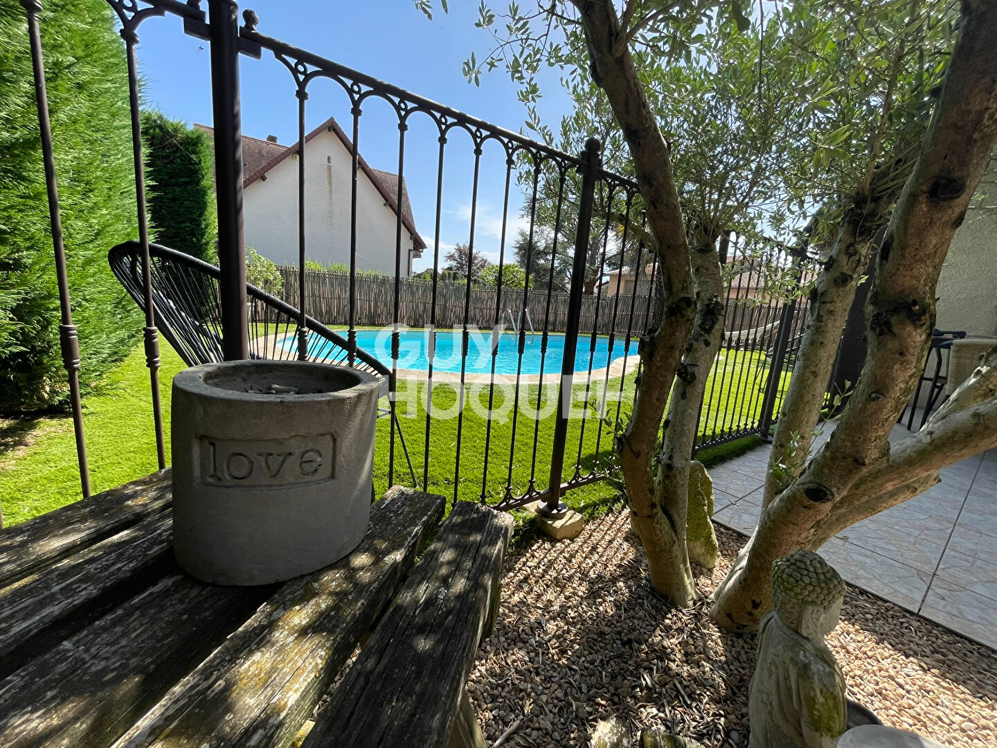 VILLA FAMILIALE AVEC ATELIER DE 240 m² ET ACCÈS CAMPING-CAR