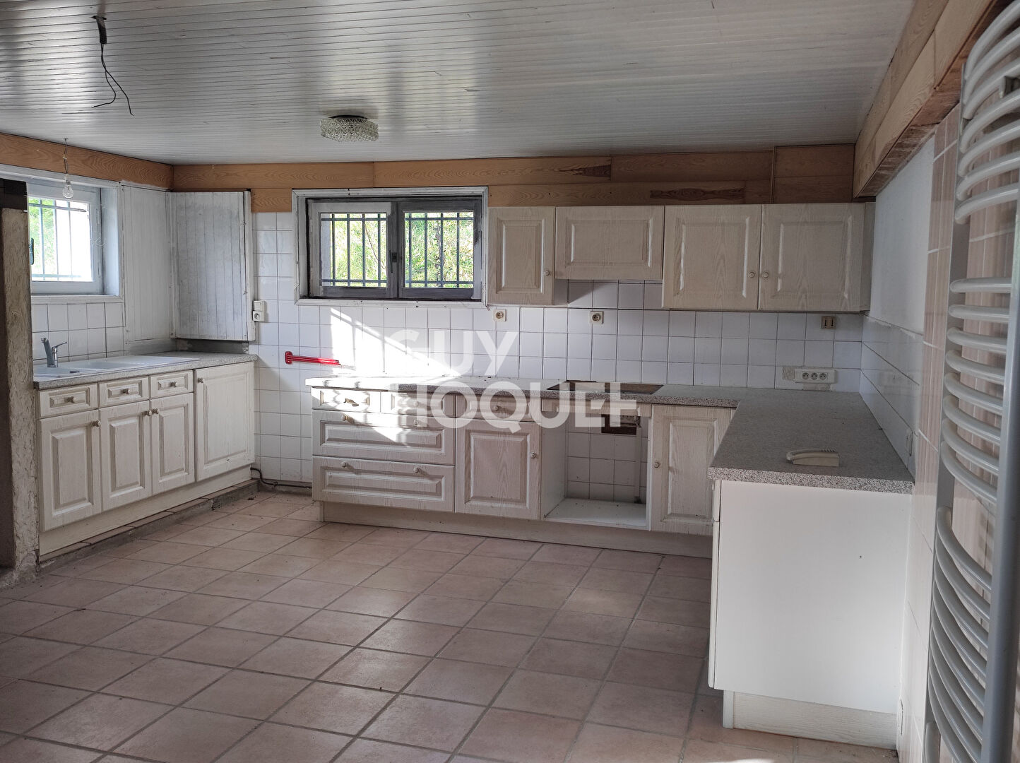 Grande Maison de 165 m² en vente à MARCILLY LE CHATEL