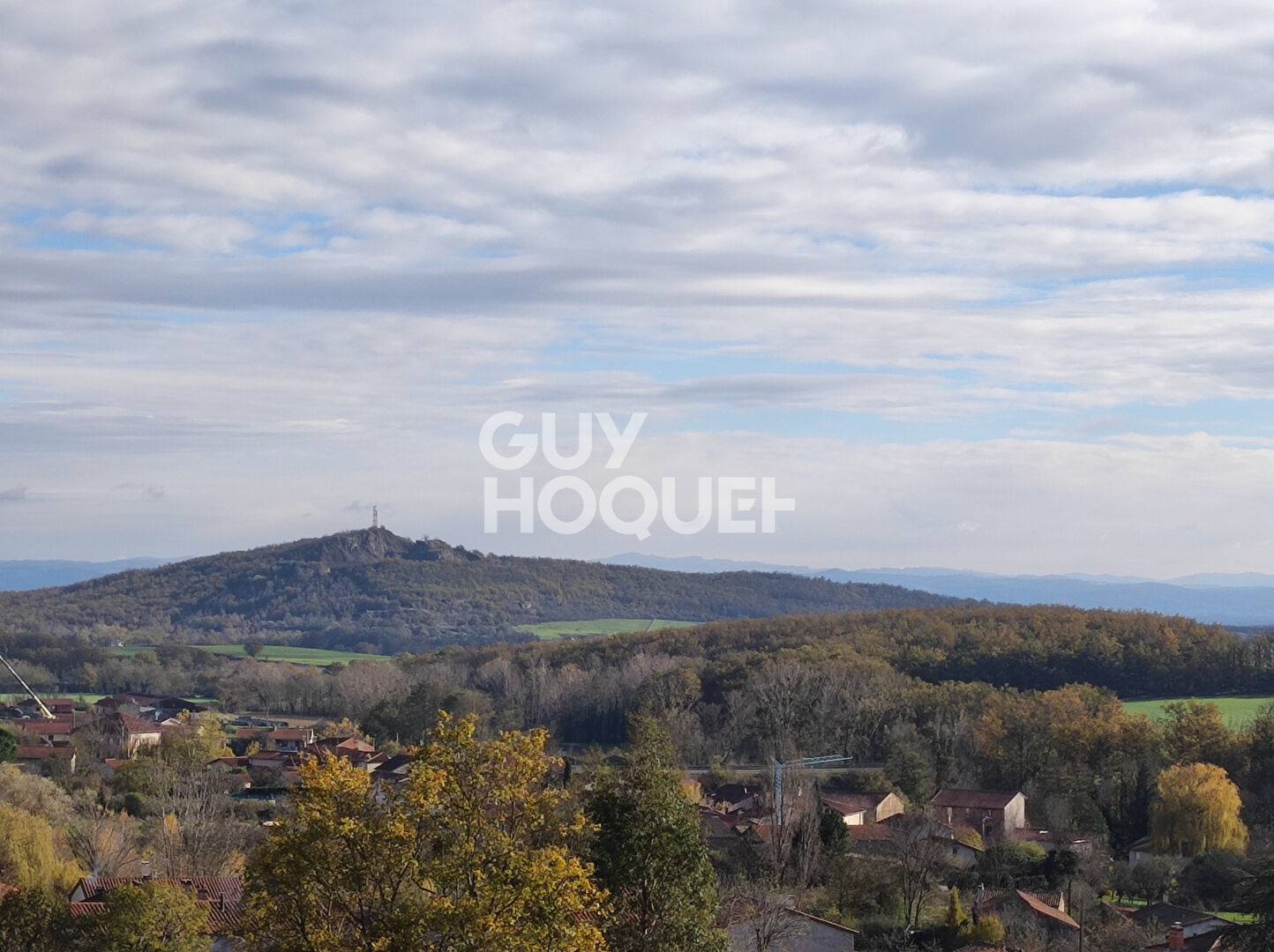 Grande Maison de 165 m² en vente à MARCILLY LE CHATEL