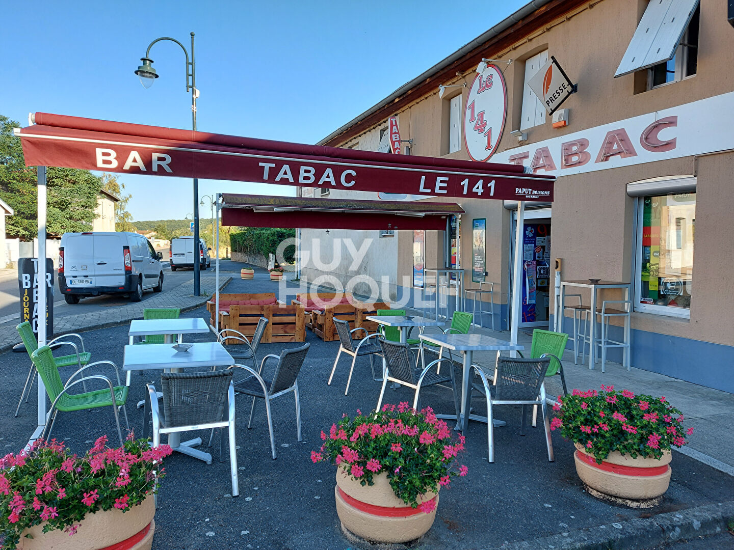 À vendre - fonds de commerce de 200 m² à Montverdun