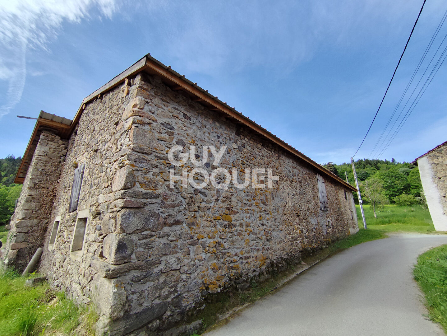 À vendre corps de ferme à rénover à Saint Just en Bas