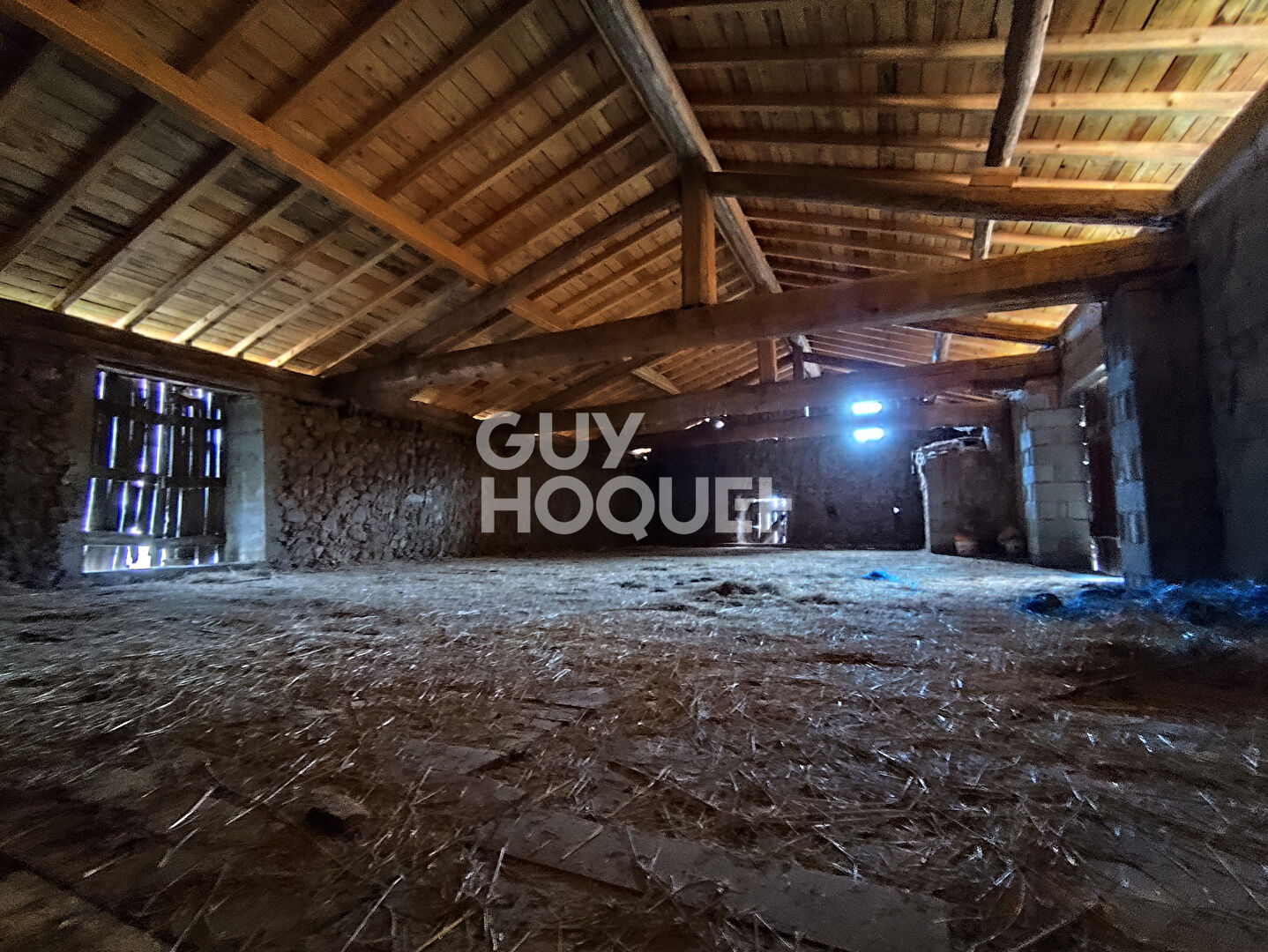 À vendre corps de ferme à rénover à Saint Just en Bas