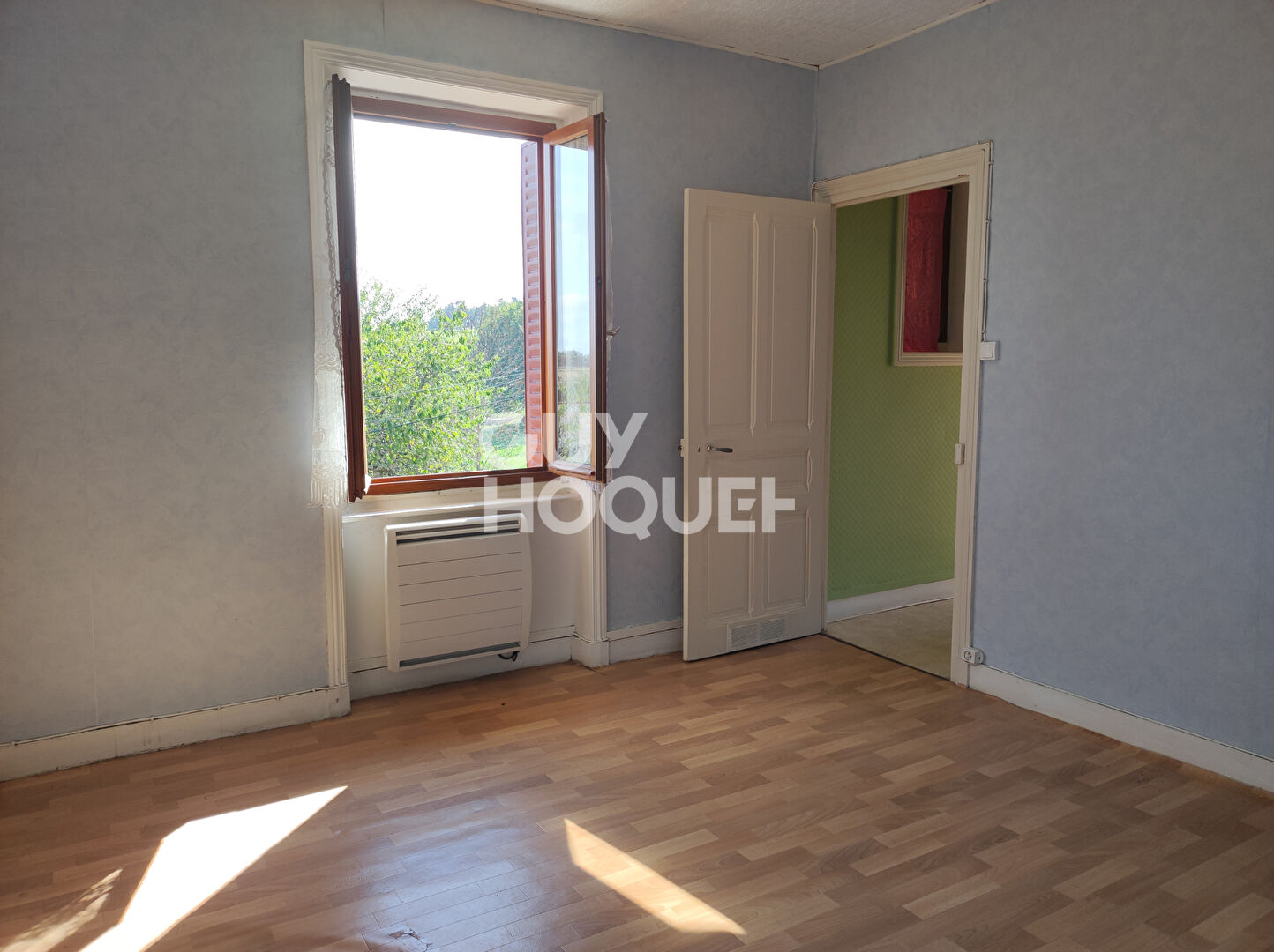 Maison à rénover à Cezay de 77 m2 avec dépendances