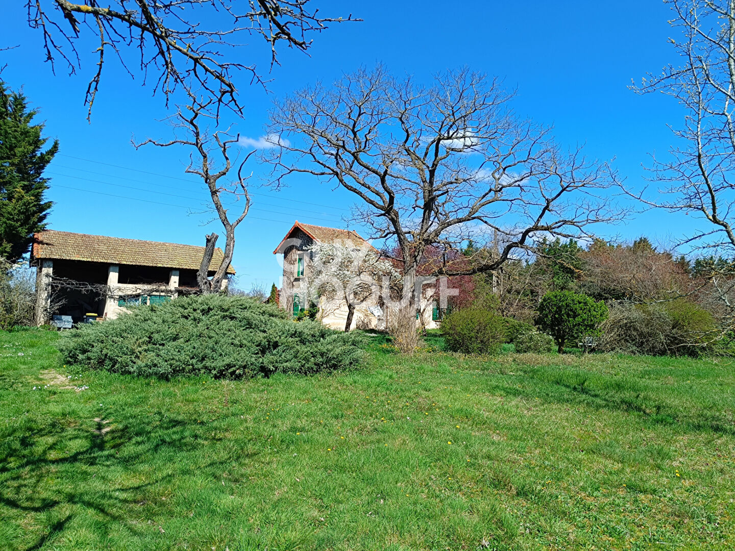 Maison de 85 m2 et dépendances avec 5000m² de Terrain constructible divisible