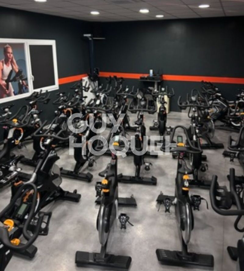 Local commercial  situé à Feurs de 490 m2