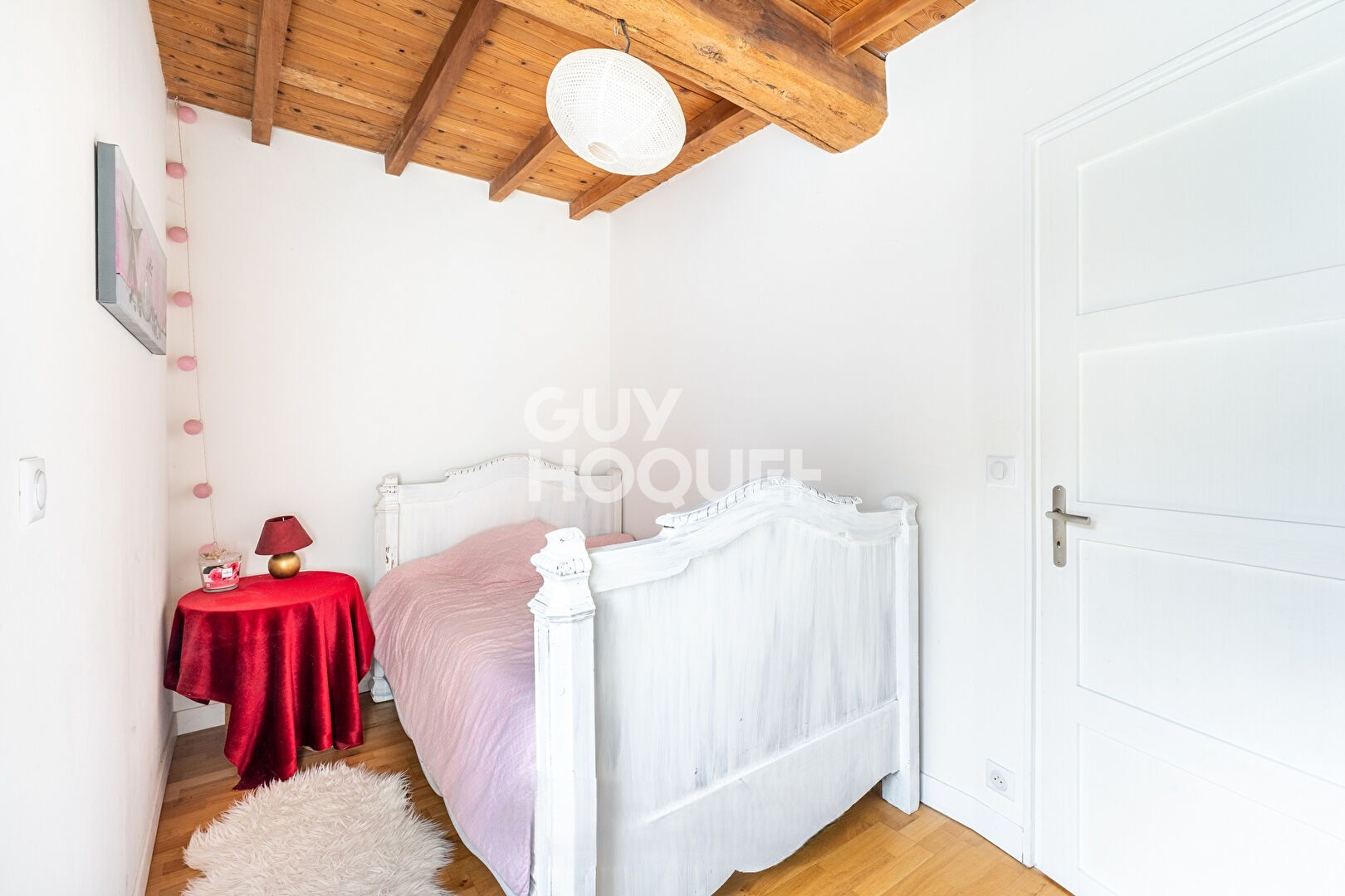 Corps de ferme en pierre avec vue panoramique à Bussières