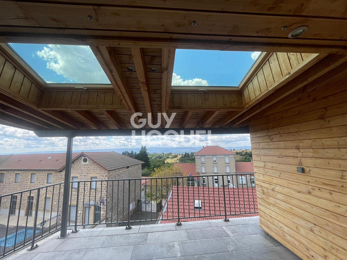 Immeuble de rapport avec 5 logements et un potentiel supplémentaire.