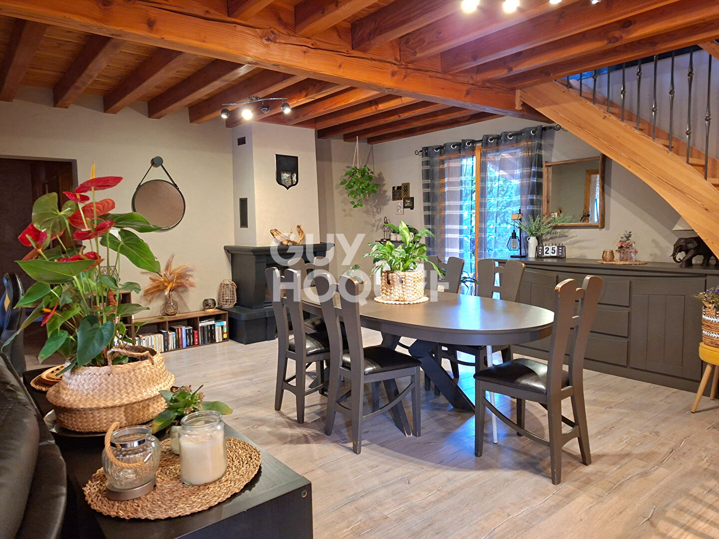 Maison plain pied de 130 m² et 120 m² de dépendances