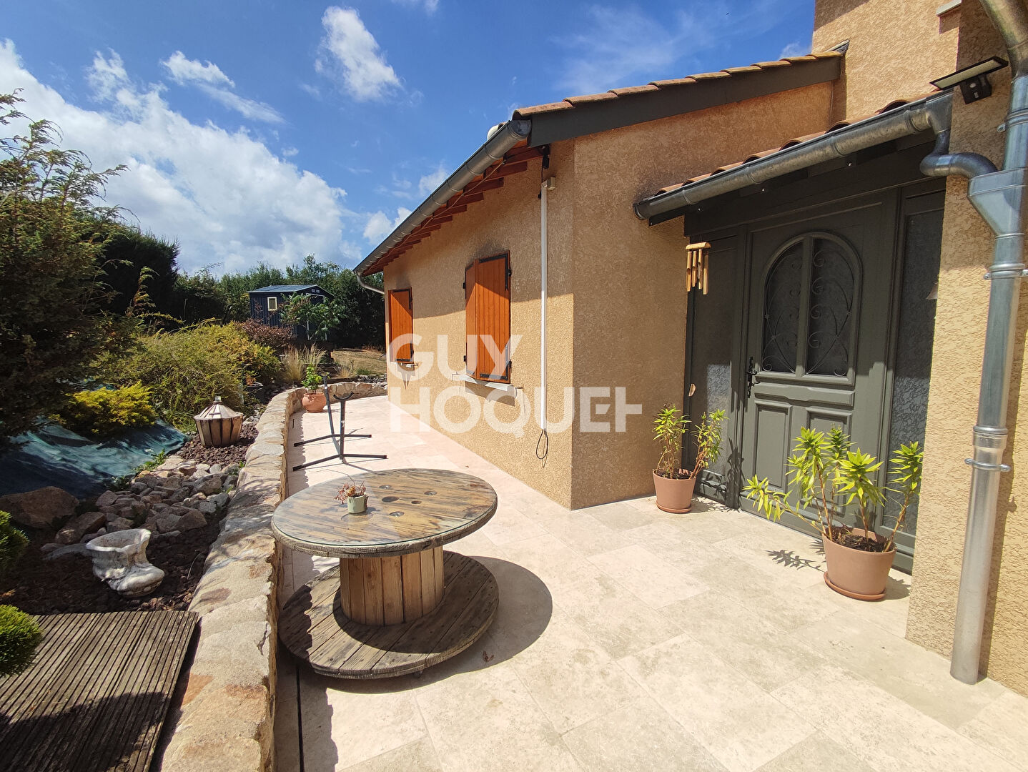 Maison plain pied de 130 m² et 120 m² de dépendances