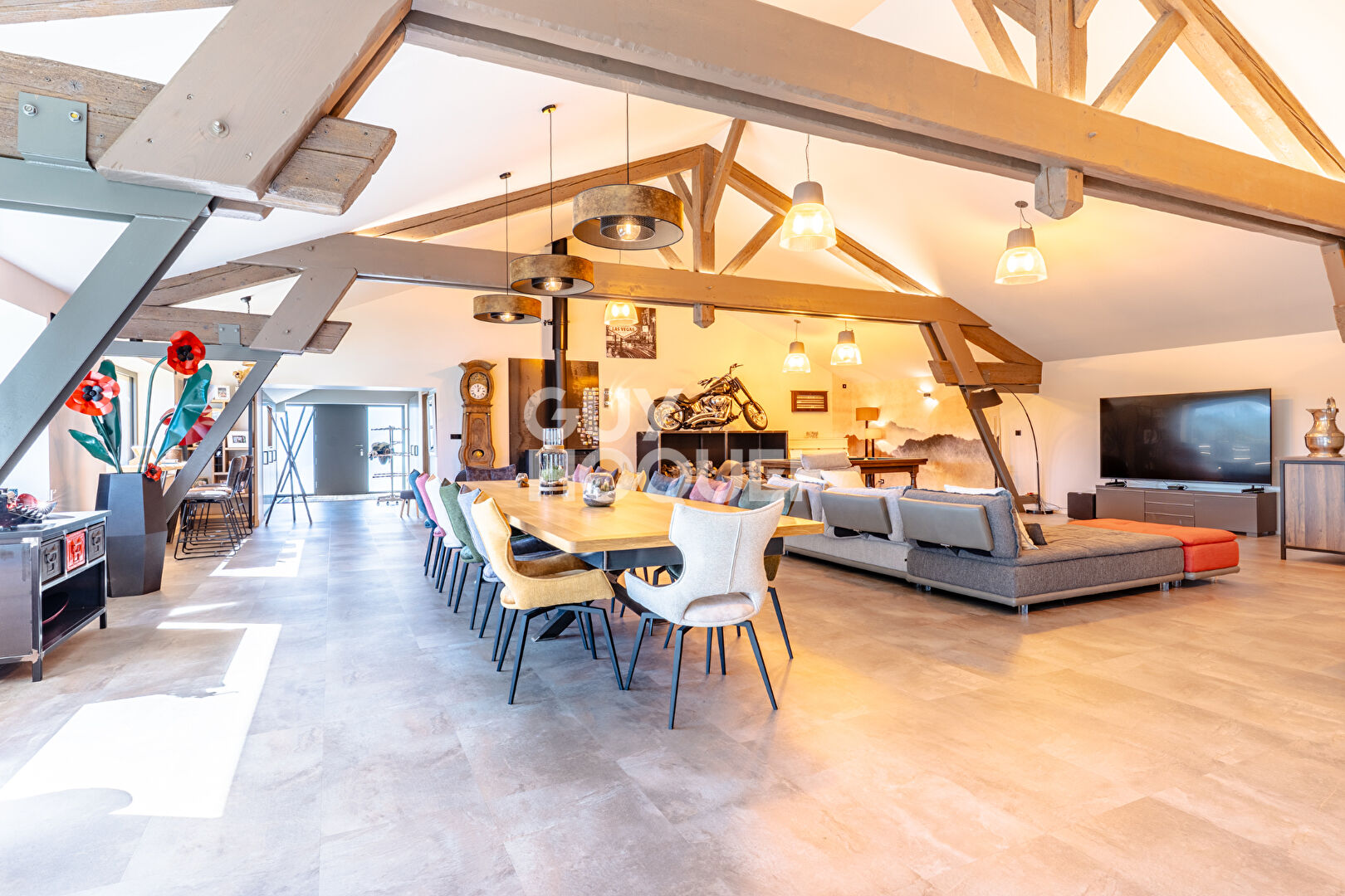 Maison d'exception avec volumes généreux- Plaine du Forez