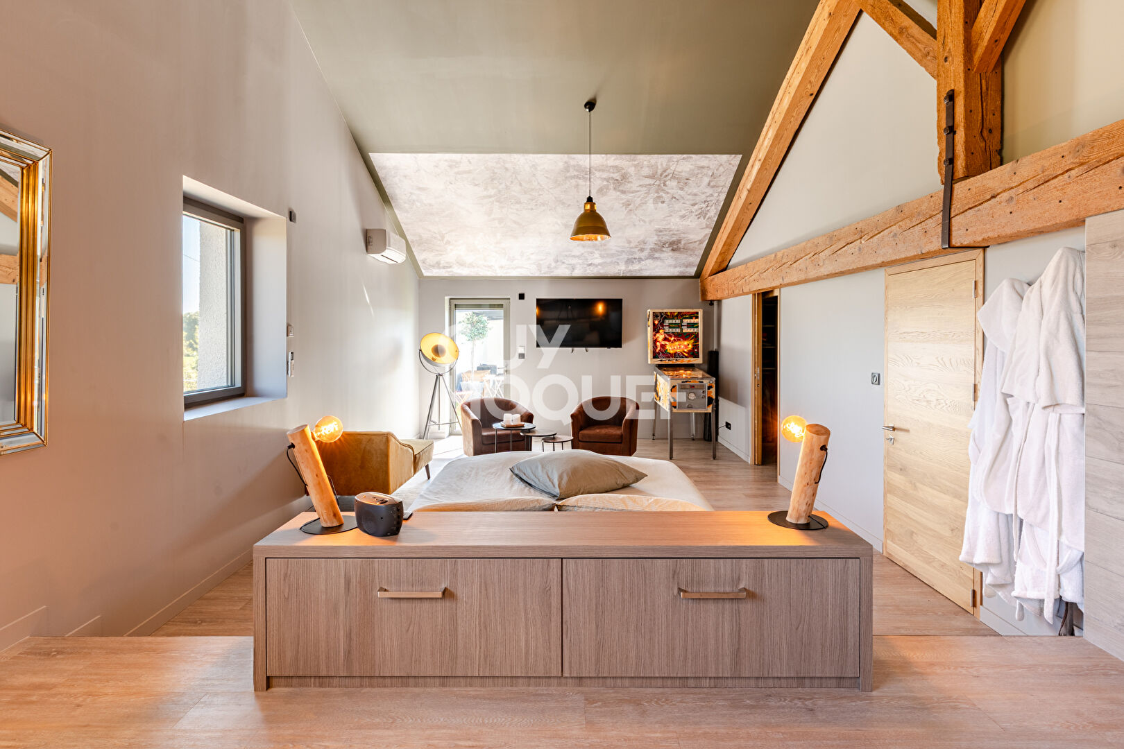 Maison d'exception avec volumes généreux- Plaine du Forez