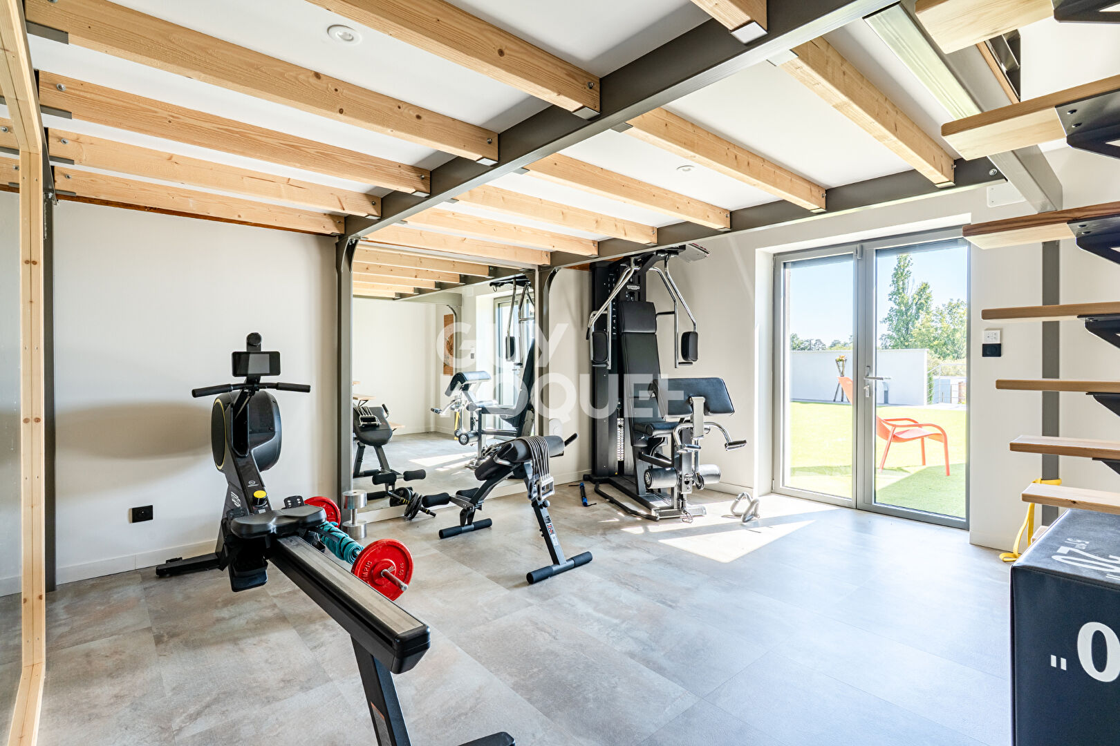 Maison d'exception avec volumes généreux- Plaine du Forez