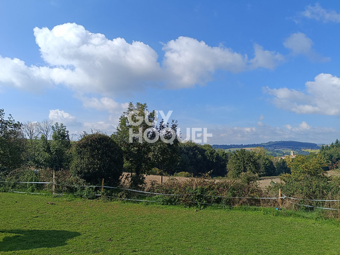 Maison Essertines En Donzy 10 pièce(s) 235 m2