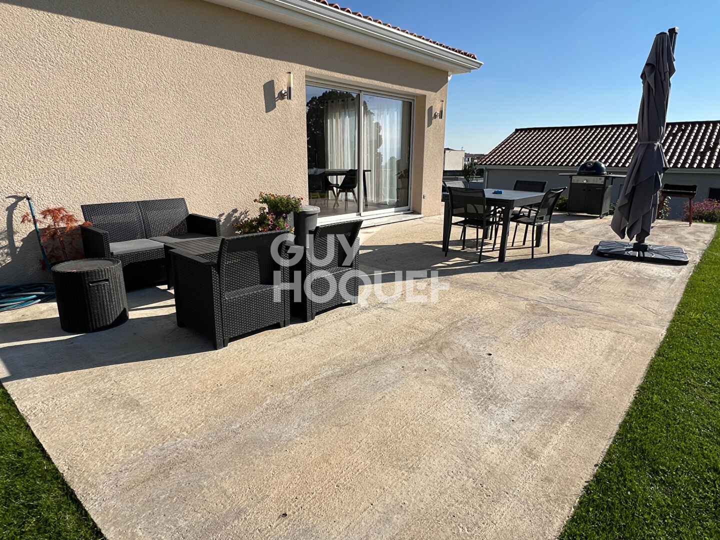 À VENDRE EN EXCLUSIVITÉ MAISON DE PLAIN-PIED AVEC VUE INCROYABLE SUR LES MONTS DU FOREZ