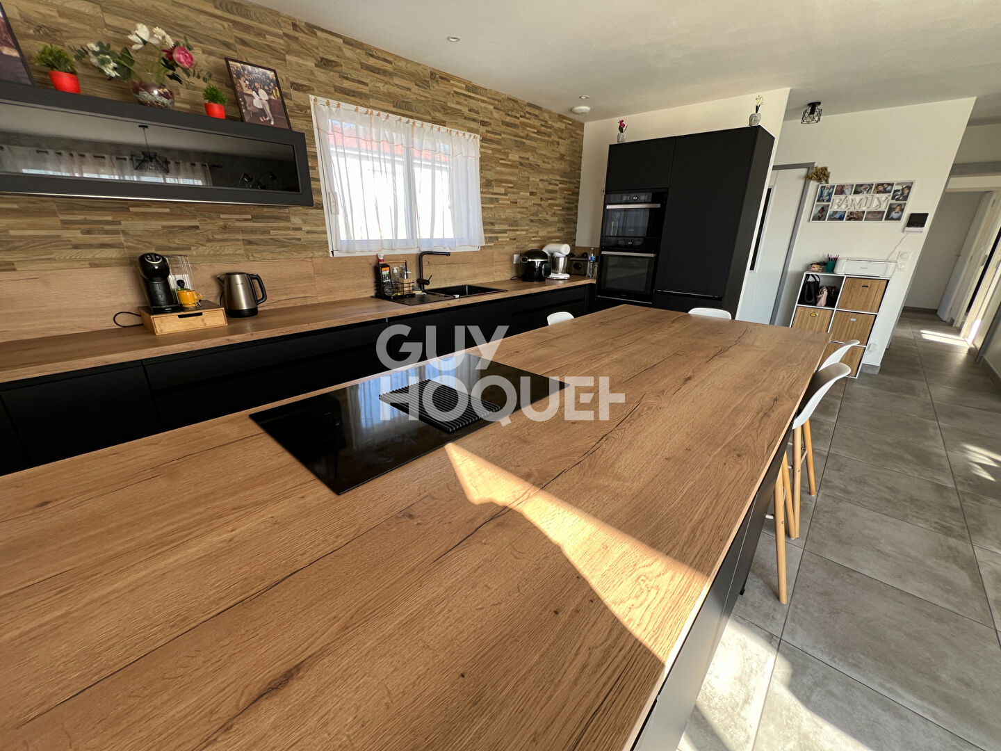 À VENDRE EN EXCLUSIVITÉ MAISON DE PLAIN-PIED AVEC VUE INCROYABLE SUR LES MONTS DU FOREZ