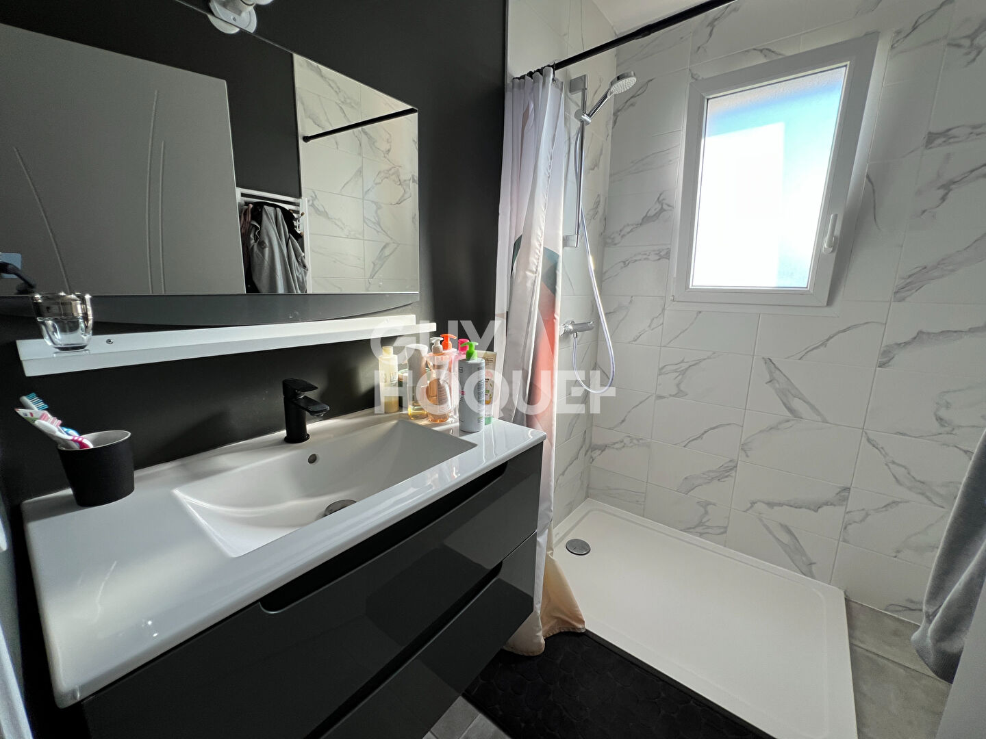 À VENDRE EN EXCLUSIVITÉ MAISON DE PLAIN-PIED AVEC VUE INCROYABLE SUR LES MONTS DU FOREZ