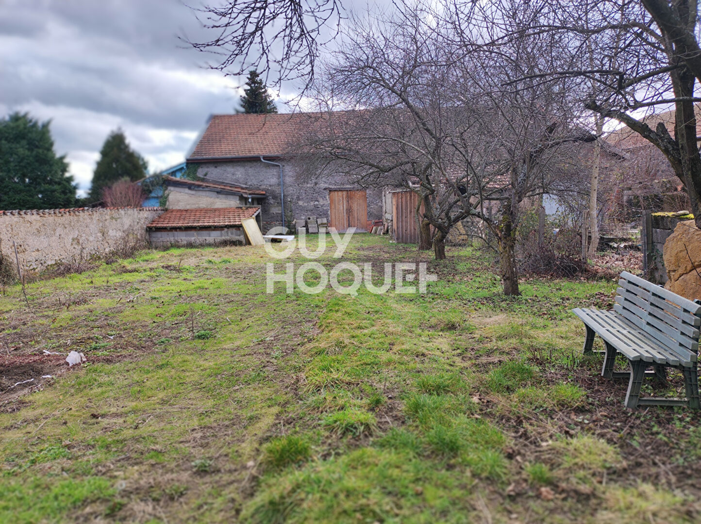 Dépôt Sainte Agathe La Bouteresse de 124 m2