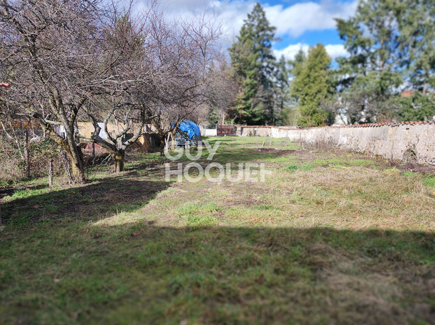 Dépôt Sainte Agathe La Bouteresse de 124 m2