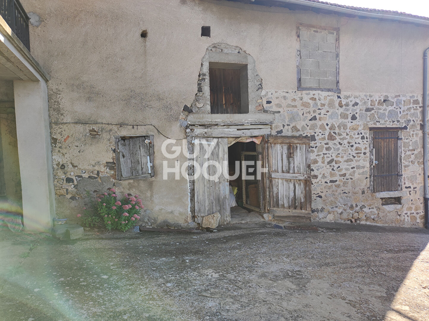 Maison située à Cezay de 105 m2 avec dépendances