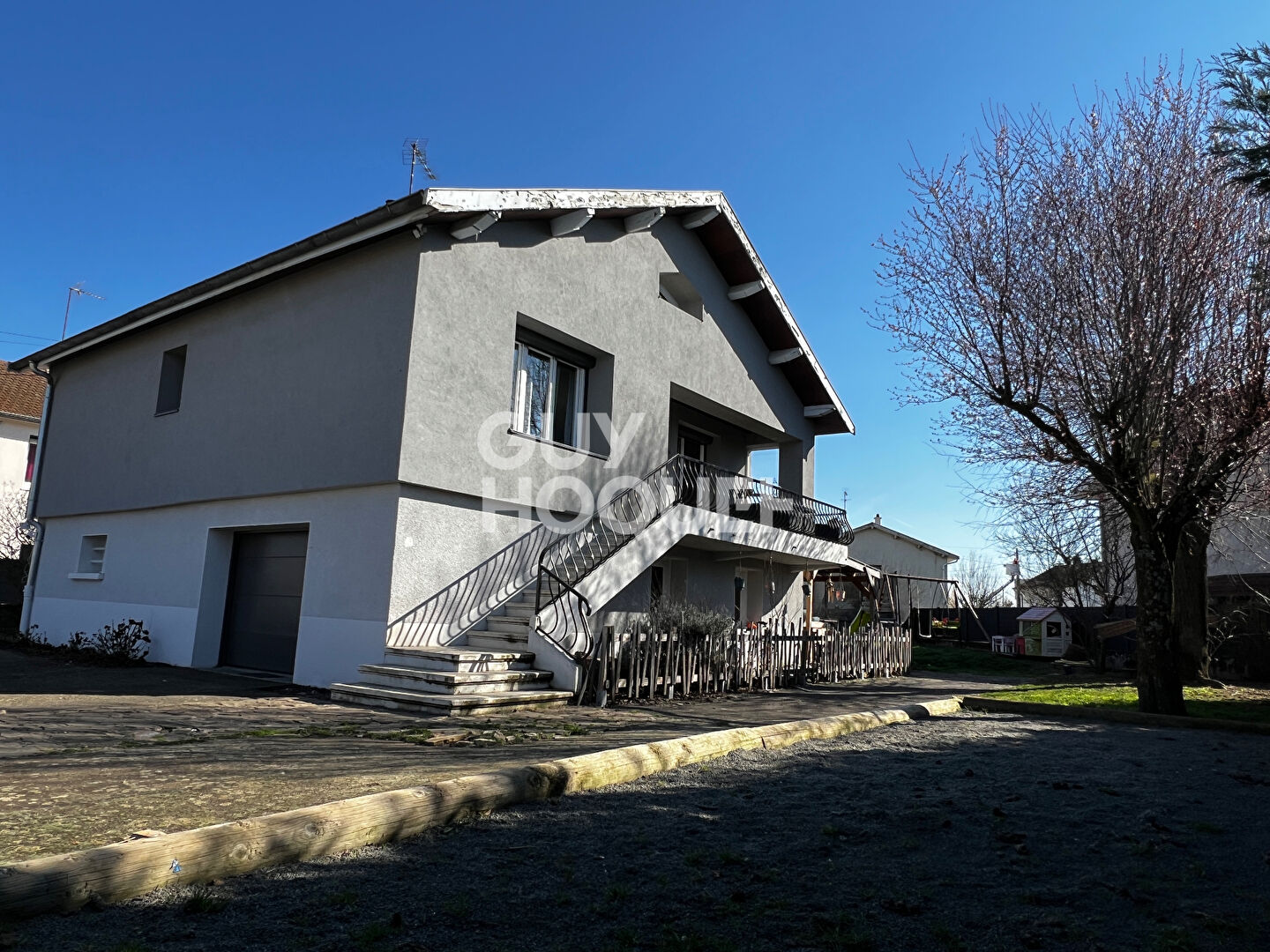 Maison récente à vendre à Feurs - Charme et Confort Assurés !