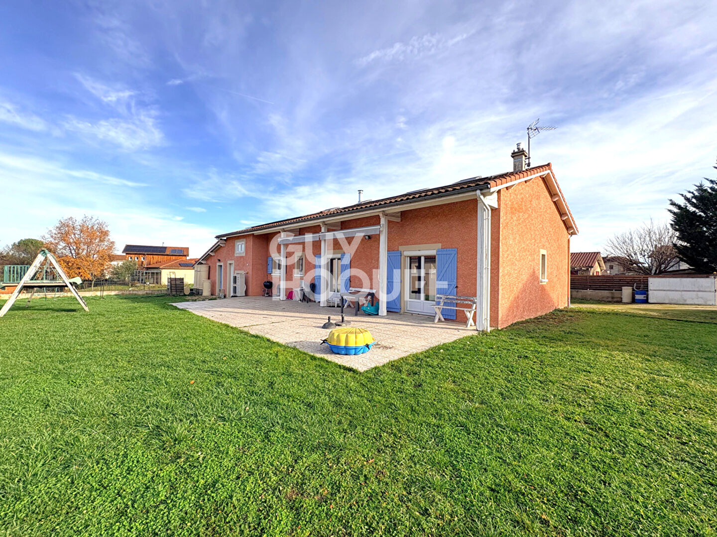 SAVIGNEUX /Centre-ville - Maison familiale