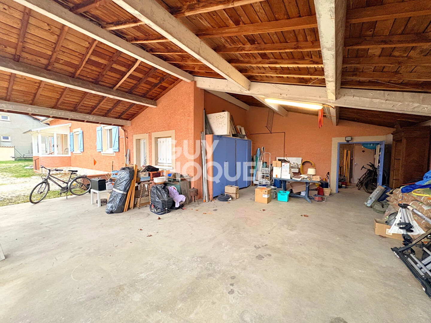 SAVIGNEUX /Centre-ville - Maison familiale