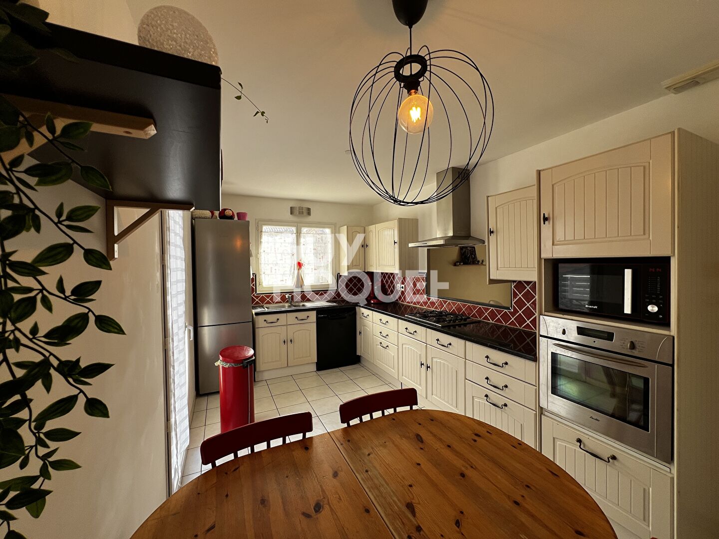 Maison familiale avec vue dégagée à Longessaigne