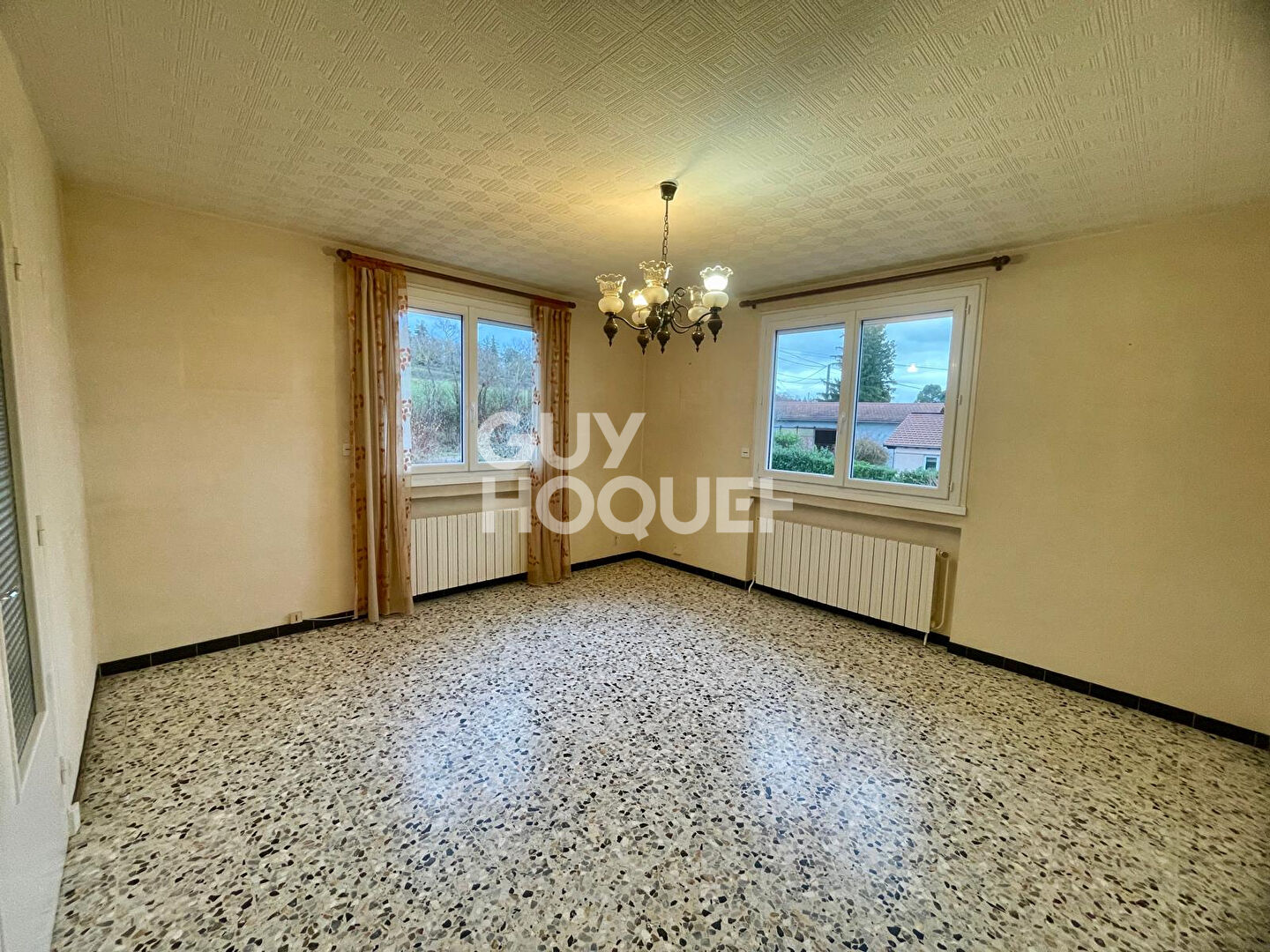 Maison sur sous-sol à Pouilly-Lès-Feurs