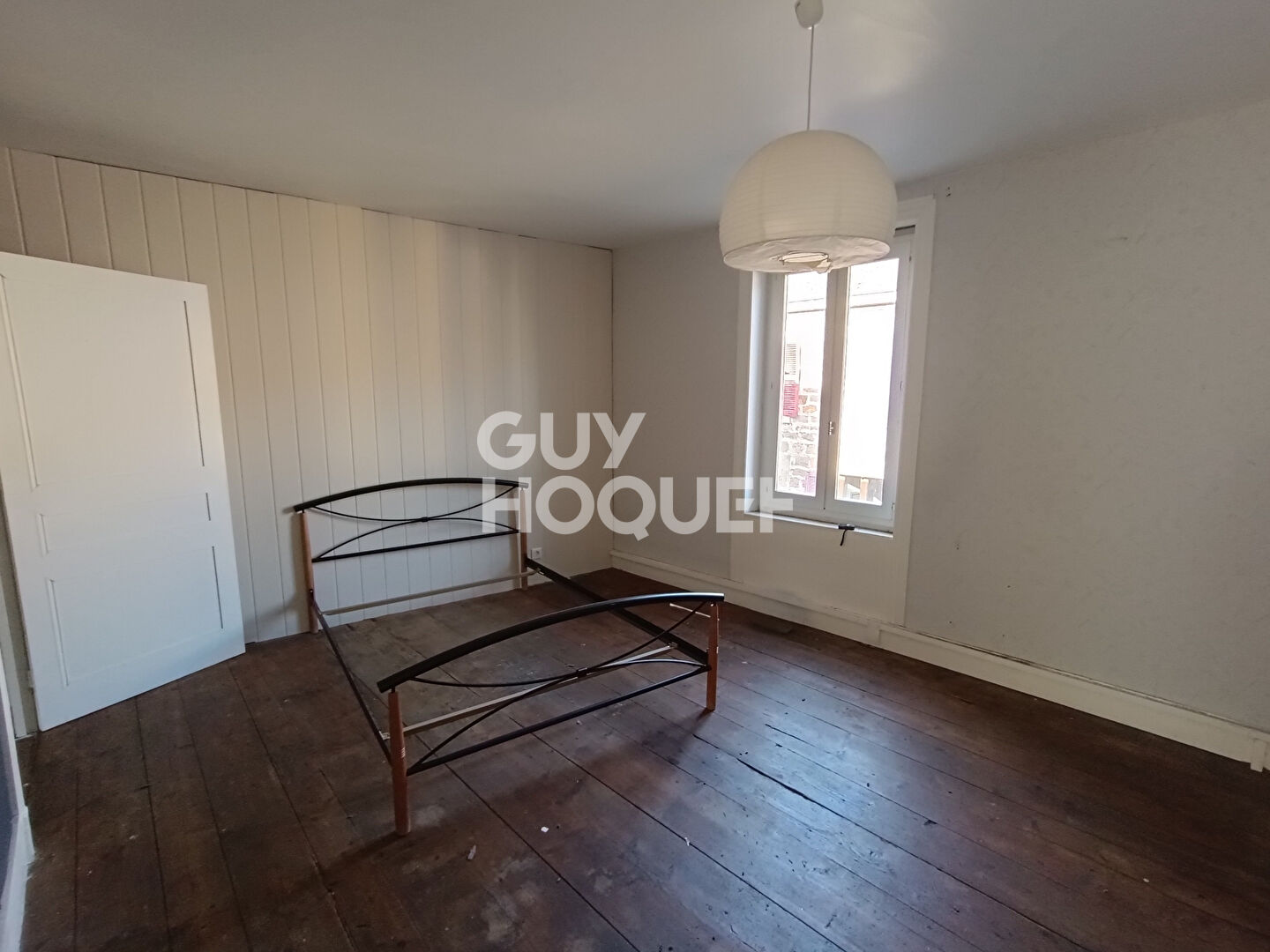 Maison de ville située à Sail Sous Couzan