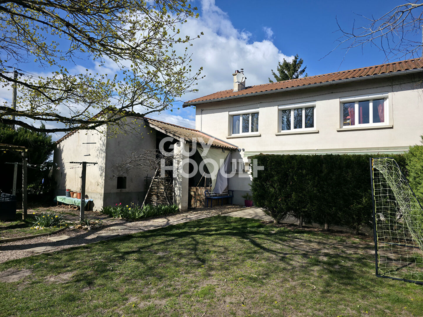 Charmante maison familiale avec jardin arboré de 700 m²