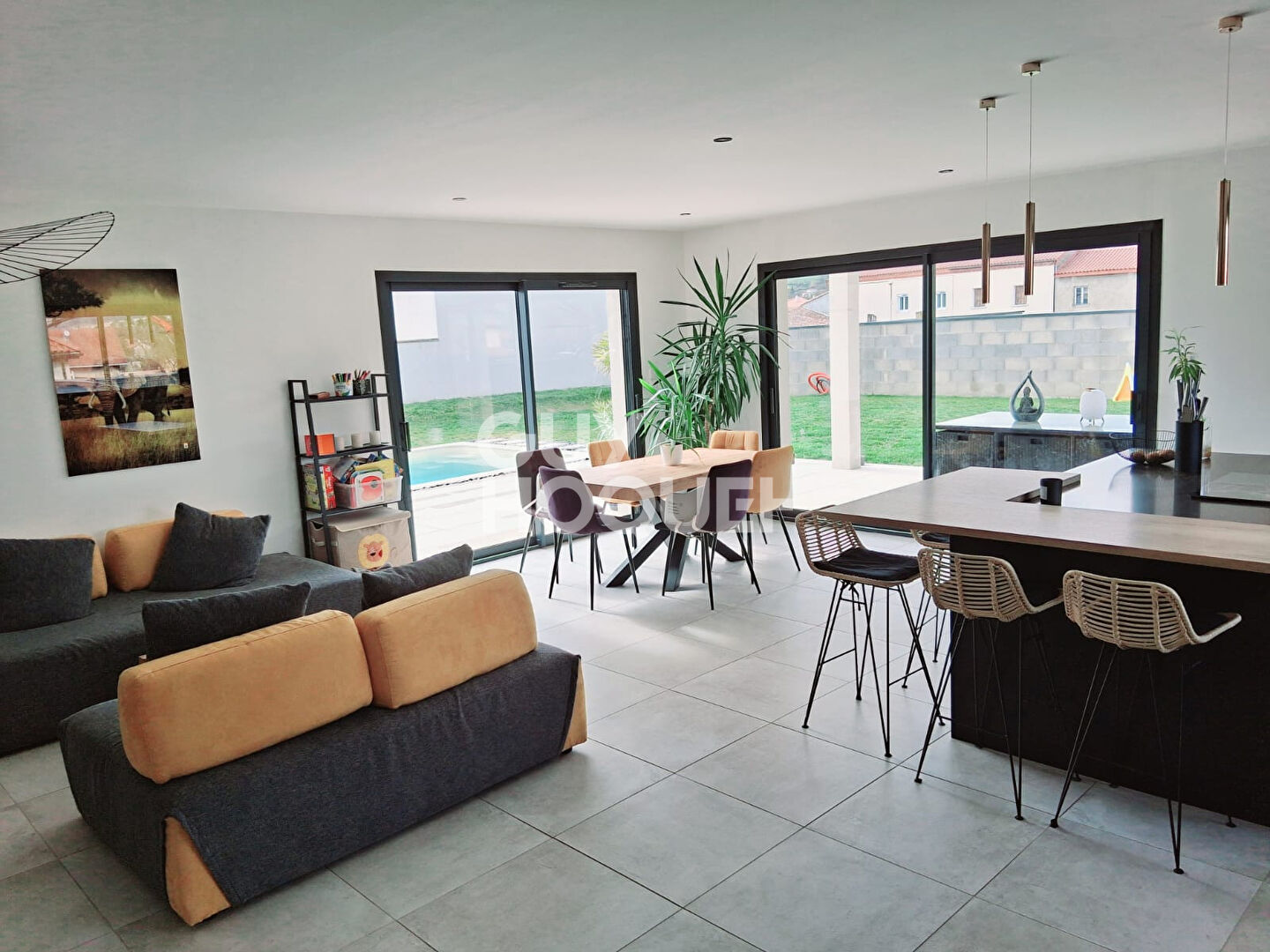 Maison Saint Thomas La Garde 5 pièce(s) 122 m2