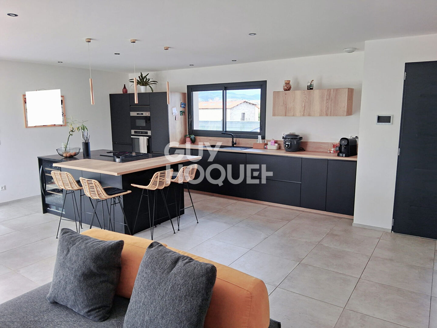 Maison Saint Thomas La Garde 5 pièce(s) 122 m2