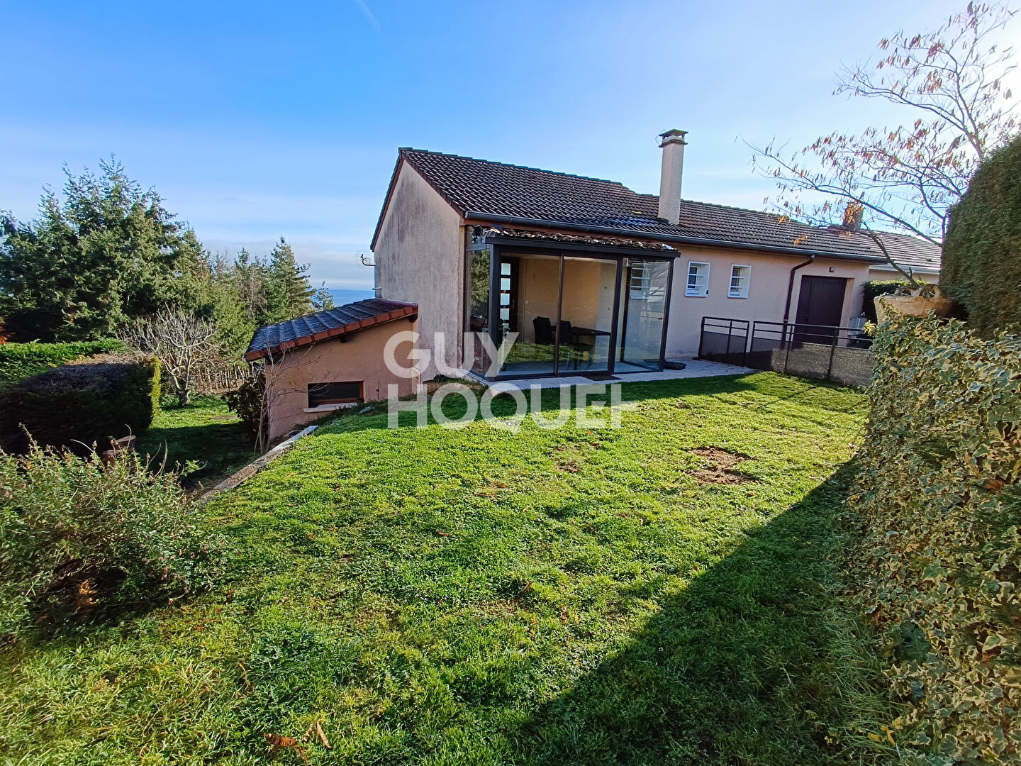 Maison avec vue sur les Monts du Lyonnais de 106 m² à Boën-sur-Lignon